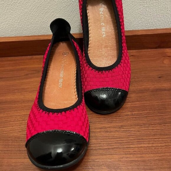 Bernie Mev Bella Me Black Red Slip-on Cap Toe Woven Ballet Flats Womens US6 EU36 - Picture 2 of 6